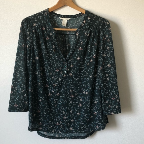 H&M Tops - H&M floral blouse 3/4 sleeve emerald green medium